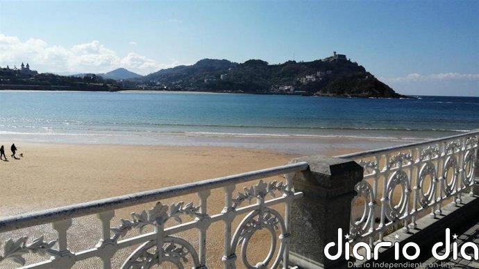 Calor y viento sur suave por la mañana y de noroeste por la tarde este domingo en Euskadi
