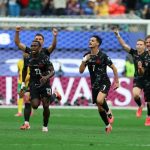 Canadá tumba a Sudáfrica en el 92' y sigue haciendo historia