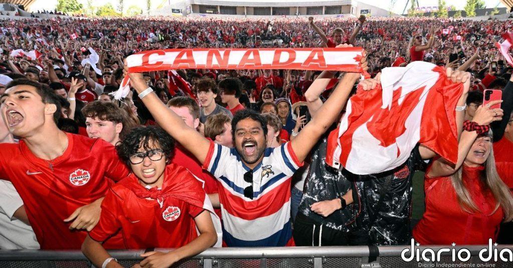Canadá vence a Sudáfrica y se mete por primera vez en los octavos de un Mundial