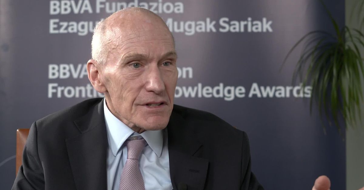 carl-june-recibe-el-premio-fronteras-del-conocimiento-de-la-fundacion-bbva.jpg