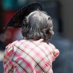 CEOMA alerta frente al "silencio" ante el maltrato de las mujeres mayores dependientes y pide medidas preventivas