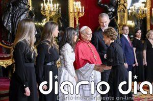 Chivite saluda al Papa León XIV en Madrid y destaca su llamamiento a "la paz, el diálogo y el entendimiento"