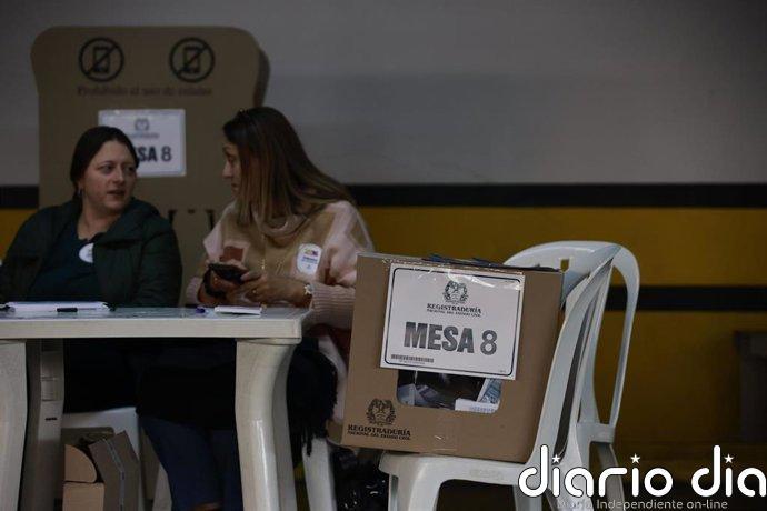 Cierran las urnas en la segunda vuelta de las elecciones de Colombia