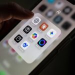 Claude de Anthropic y Gemini de Google logran que ChatGPT baje por primera vez del 50 % de cuota de mercado global