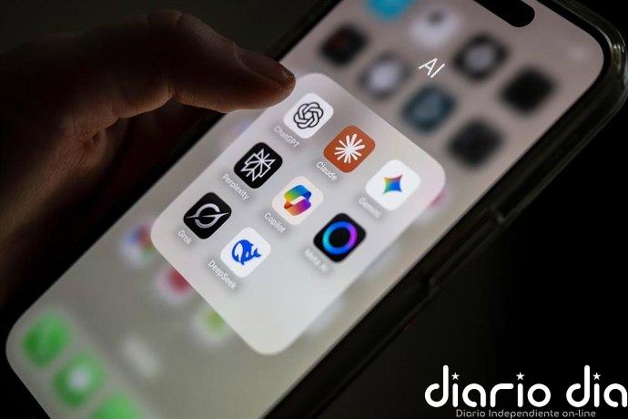 Claude de Anthropic y Gemini de Google logran que ChatGPT baje por primera vez del 50 % de cuota de mercado global