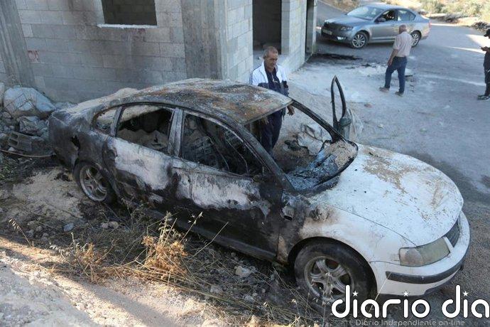 Colonos israelíes prenden fuego a una mezquita cerca de Ramala