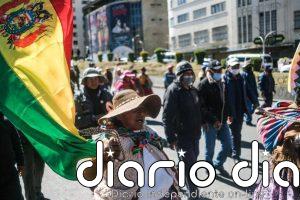 Comienza la movilización de militares y policías tras la declaración del estado de excepción en Bolivia