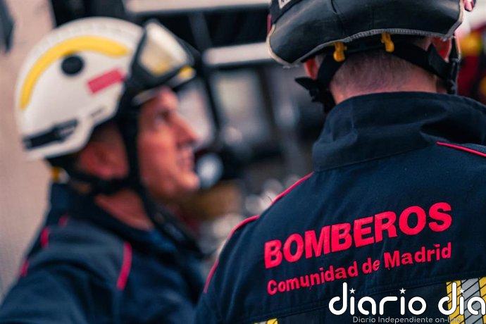 Controlado un incendio en una nave de repuestos de piscinas en San Fernando de Henares