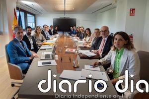 Cuerpo y Aagesen se reúnen con sector gasista y petrolero para evaluar la guerra de Irán y el plan anticrisis