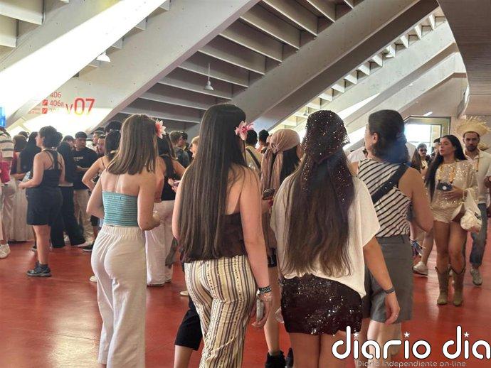 Daniela está hoy con Bad Bunny y mañana en la misa de Cibeles con León XIV: "Hay tiempo para las dos cosas"