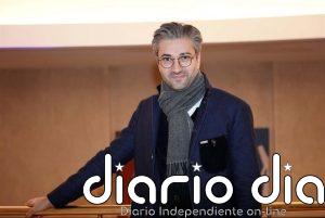 David Afkham recibe la Orden Civil de Alfonso X el Sabio a meses de dejar la dirección de la Orquesta y Coro Nacionales