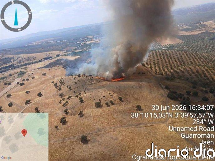 Declarado un incendio forestal en el paraje Cerro Saro, en Guarromán (Jaén)