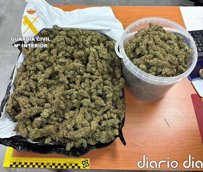 Detenidas 4 personas por tráfico de drogas en Vall d'Alba (Castellón) e intervenidos casi 3 kilos de marihuana