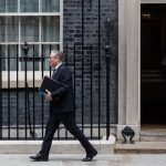 Dimite el viceministro de las Fuerzas Armadas británico por discrepancias con el gasto en Defensa