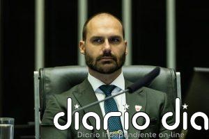 Eduardo Bolsonaro ve en su condena por coacción a la justicia un intento de apartarlo de la política de Brasil