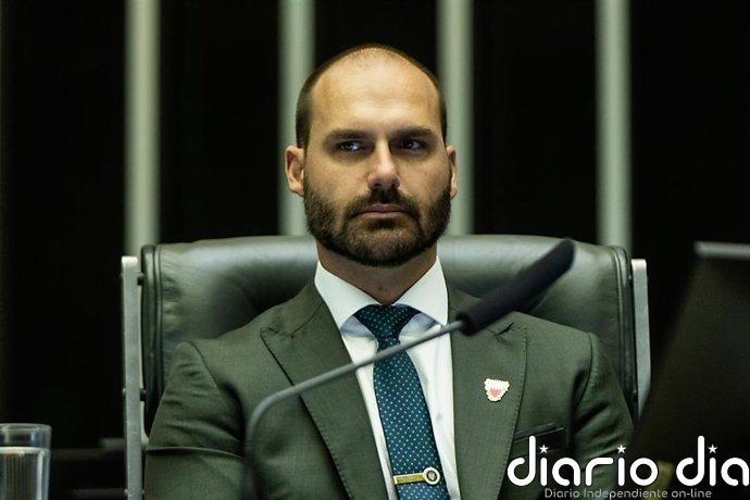 Eduardo Bolsonaro ve en su condena por coacción a la justicia un intento de apartarlo de la política de Brasil