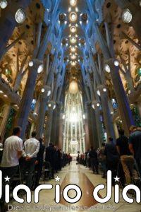 El 55% de los españoles se declara católico, pero sólo la mitad de ellos o creyentes de otra religión va a misa