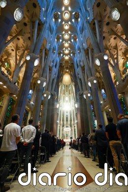 El 55% de los españoles se declara católico, pero sólo la mitad de ellos o creyentes de otra religión va a misa El Papa León XIV preside la celebración de la Santa Misa, en la Sagrada Familia, a 10 de junio de 2026, en Barcelona, Catalunya (España). Esta histórica eucaristía solemne en la Basílica de la Sagrada Familia, que cuenta con la asistencia de los Reyes, si