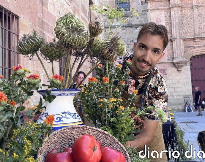El alicantino Aitor Ortega, Mejor Artesano Florista de España 2026 en el concurso nacional de Salamanca