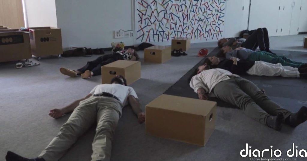 El artista Graham Burnett propone una exposición con la que ejercitar la atención