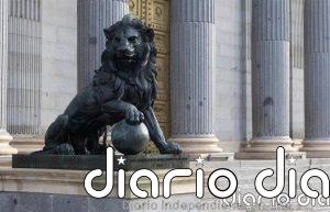 El Congreso aprovecha las Puertas Abiertas para sacar su tienda de recuerdos, con el león de borrar como venta estrella