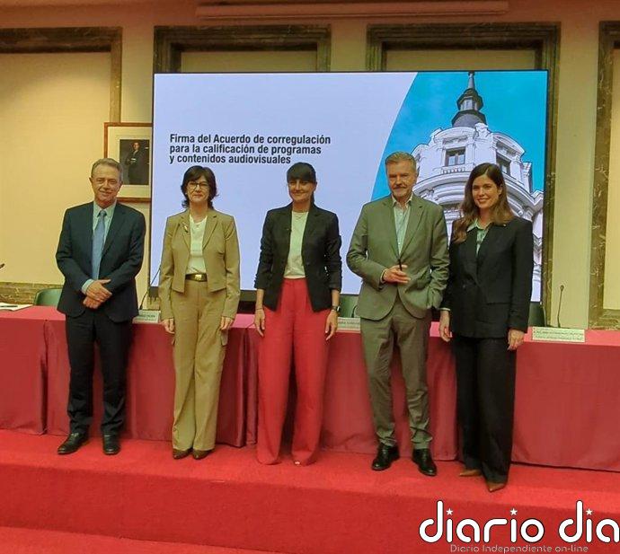 El Consejo Audiovisual de Andalucía firma el Acuerdo para reforzar protección de los menores en contenidos audiovisuales