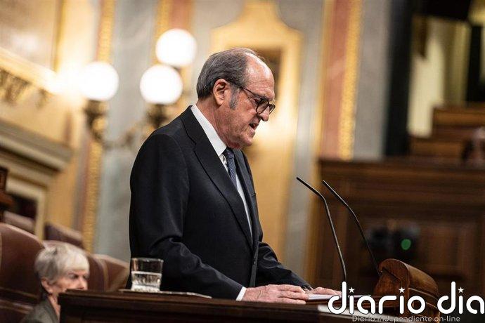 El Defensor del Pueblo pide información del expediente a un funcionario en Mérida por atender a ciudadanos sin cita