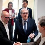 El Defensor sobre limitar el acceso a redes a menores de 16 años: "El camino no es la prohibición. Es la regulación"
