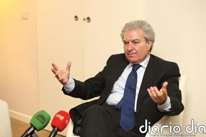 El exministro César Antonio Molina niega haber recibido regalos y cree que apoyar el sanchismo es una "herejía"