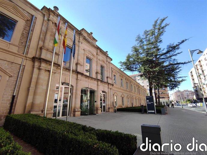 El fiscal pide seis años de cárcel para una acusada de agredir a otra mujer en la Glorieta en Logroño