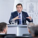 El Gobierno lanza el Verano Joven 2026, con descuentos de hasta el 90% para viajes en autobús y tren