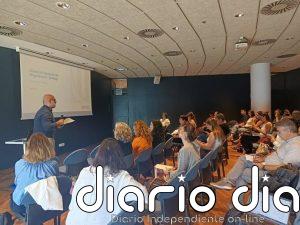 El Govern refuerza el apoyo municipal para añadir la mirada social en proyectos del Pla de barris