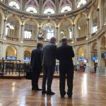 El Ibex 35 abre al alza (+0,4%) y supera los 18.200 puntos, con el petróleo a la baja