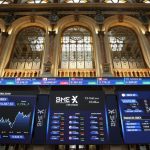El Ibex 35 apunta a nuevos máximos tras subir un 2,4% en la media sesión, por encima de 18.700 puntos