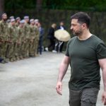 El Kremlin duda de las intenciones de Zelenski con su publicitada carta de paz a Putin: "Se cree que es Rambo"
