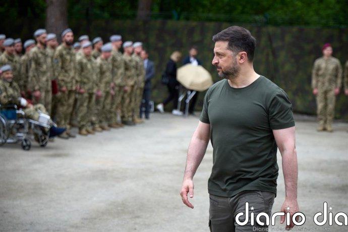 El Kremlin duda de las intenciones de Zelenski con su publicitada carta de paz a Putin: "Se cree que es Rambo"