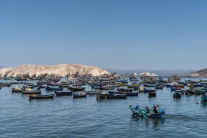 El Niño y la crisis del combustible presionan a pescadores del Pacífico