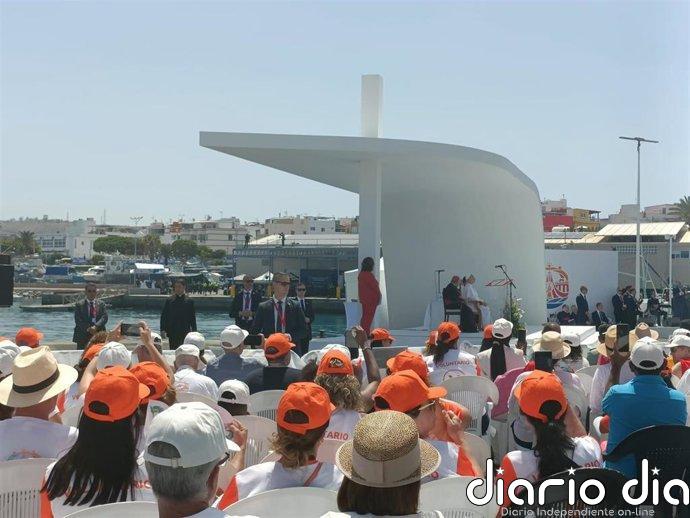 El obispo de Canarias, en Arguineguín: "La dignidad humana es anterior a cualquier legislación"