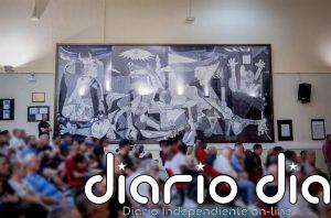 El otro 'Guernica' hecho a hilo que adorna la cárcel de Navalcarnero, muestra de "arte taleguero"