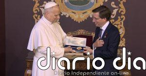 El papa recibe la Llave de Oro de la Villa de Madrid