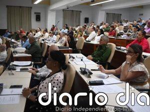 El Partido Comunista cubano asegura que Raúl Castro está "plenamente de acuerdo" con las propuestas de reforma económica