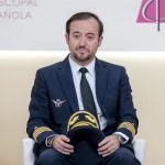 El piloto que ha llevado al Papa a Barcelona: "Ha comentado que nunca había despegado en un avión de pasaje"