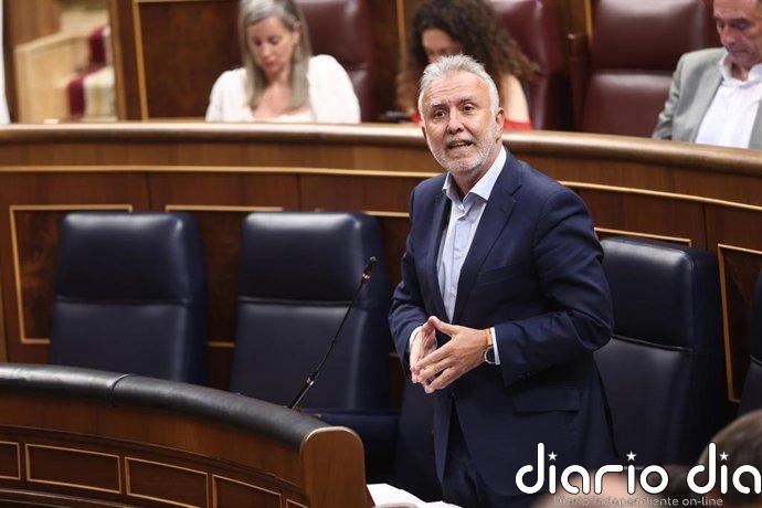 El PP acusa al Gobierno de crear un "nido de irregularidad" y Torres cita al Papa para defender la política migratoria