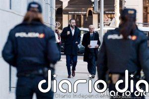 El PP ve "oscurantismo" en la medalla de Aldama e Interior dice que el proceso es transparente y puede prohibir su uso