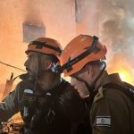 El precio del petróleo sube más de un 4%, hasta superar los 97 dólares, tras los ataques de Irán a Israel