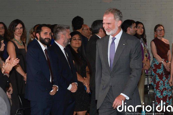 El Rey defiende la "insustituible" labor de los periodistas ante la revolución tecnológica" y la desinformación