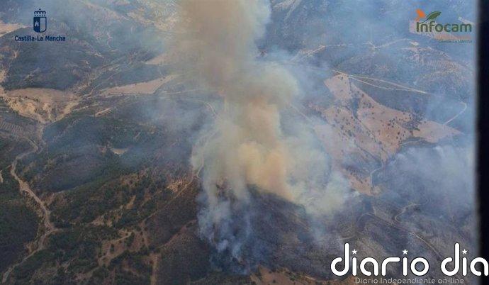 Elevan a Nivel 2 el incendio en Calzada de Calatrava y confinan la pedanía de Huertezuelas