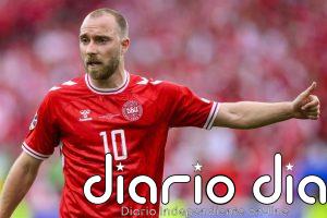 Eriksen da otro susto tras desplomarse en pleno partido con Dinamarca