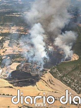 Estabilizado el incendio de vegetación en Sanaüja (Lleida), en el que sigue trabajando Bombers