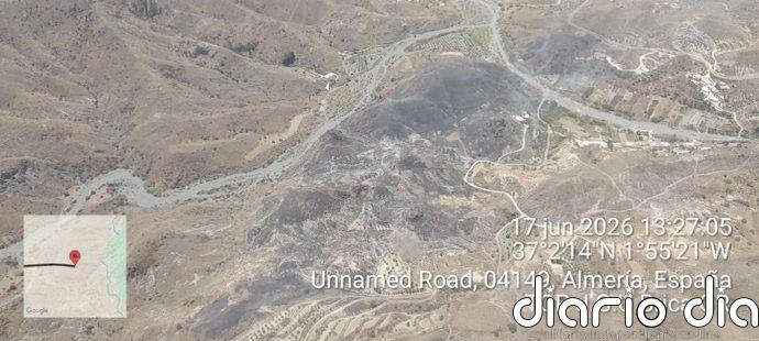 Estabilizado el incendio forestal en el paraje de El Saltador de Carboneras (Almería) tras más de seis horas de trabajo